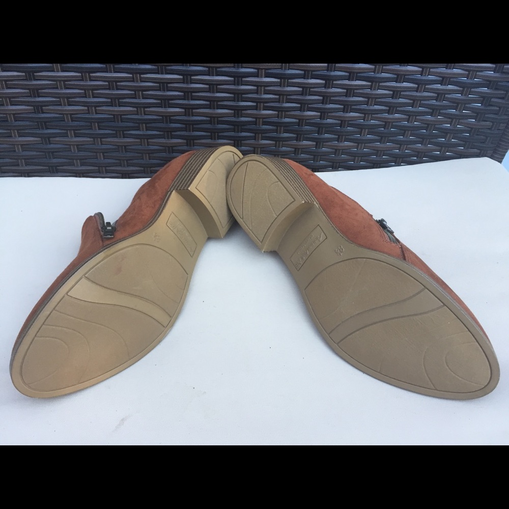 Brown mini boots - Picture 3 of 3